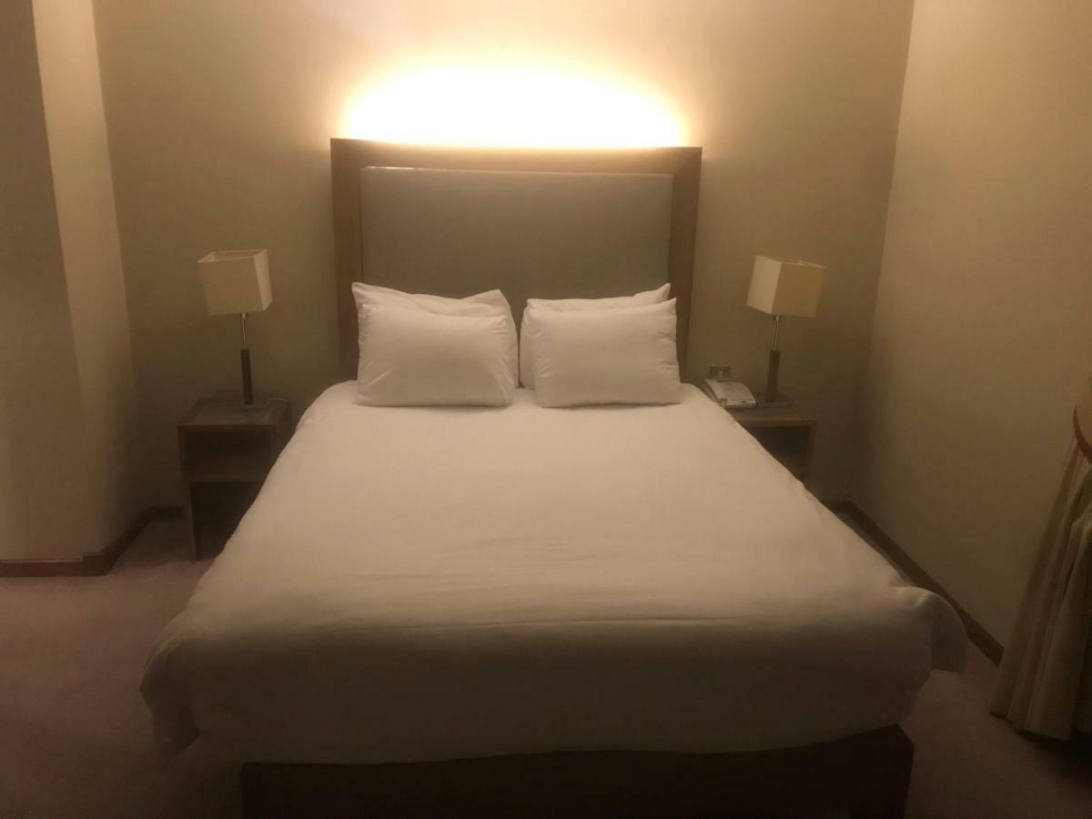 Berwick Manor Hotel Rainham  Ngoại thất bức ảnh