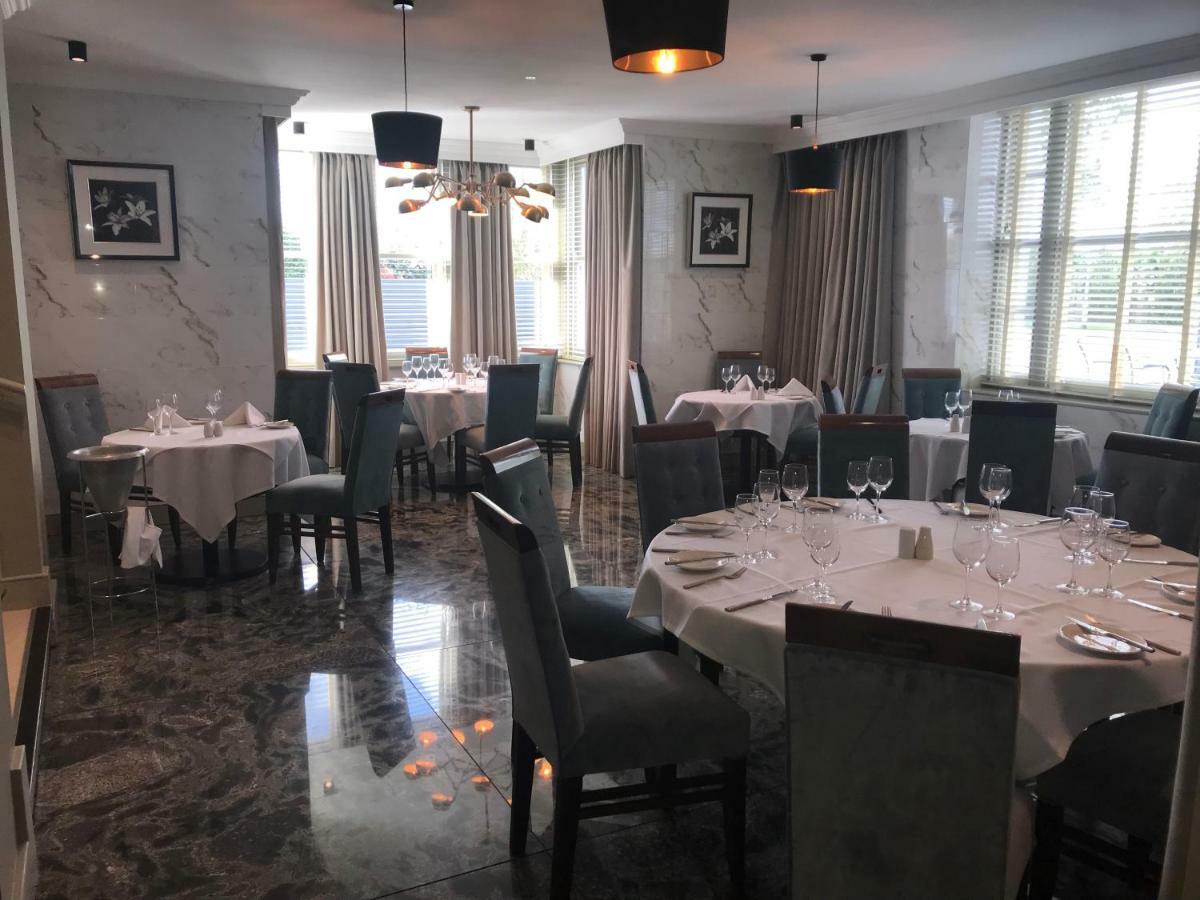 Berwick Manor Hotel Rainham  Ngoại thất bức ảnh
